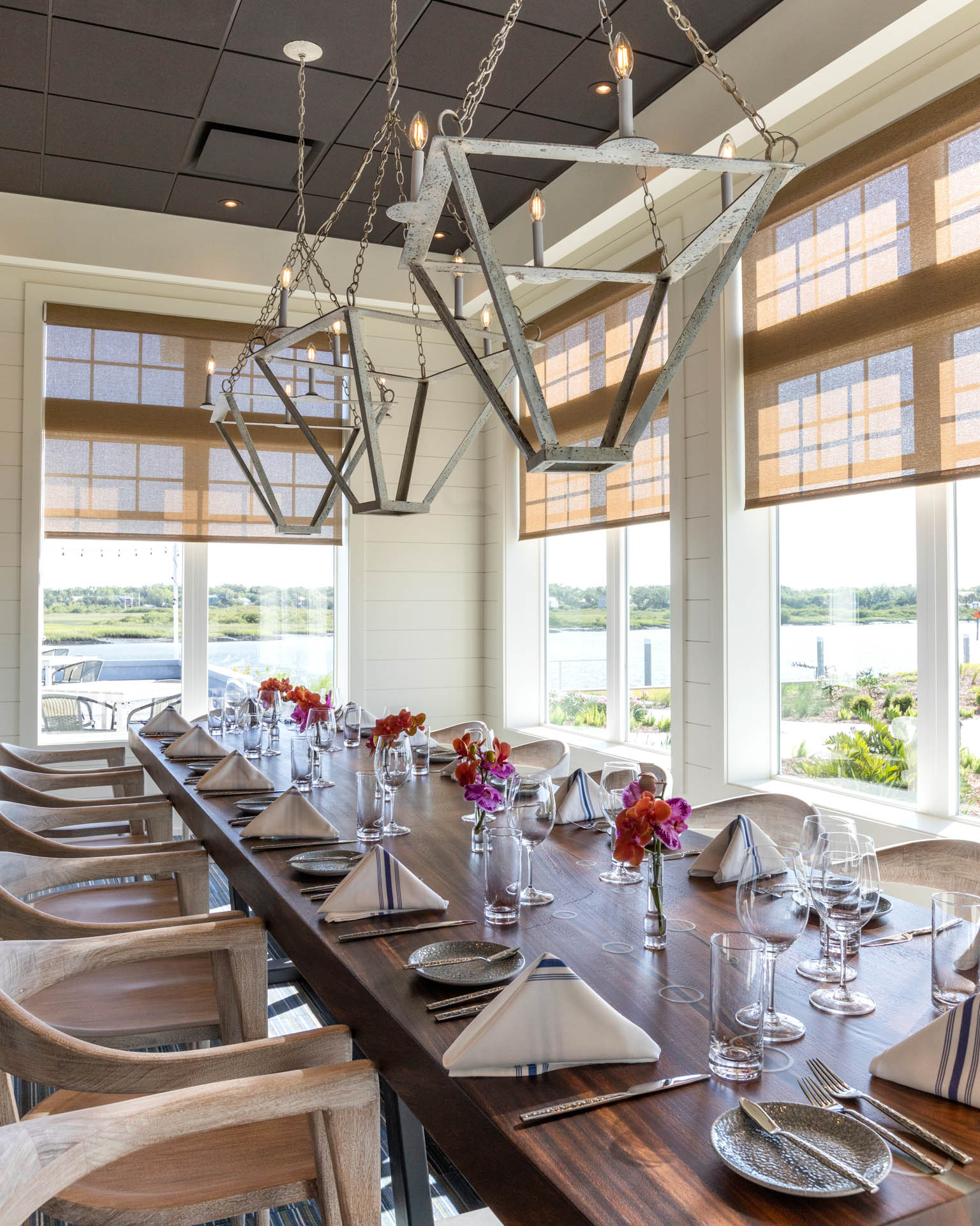 Discover the art of restaurant interior design in Jacksonville. We bring Chef Pritchard's vision to life with a blend of local cuisine and aesthetics.